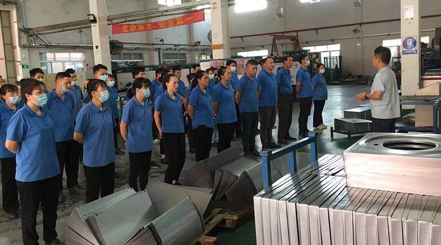 五一放假在即！金環(huán)電器沖壓車(chē)間開(kāi)展早會(huì )強調工作效率