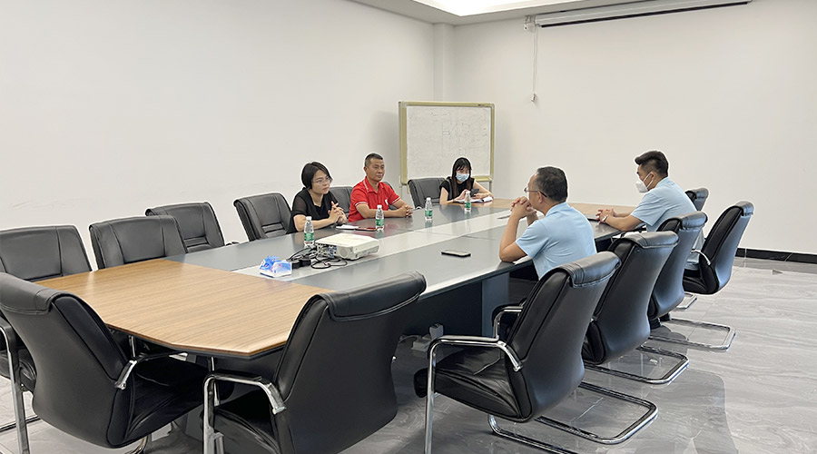 排憂(yōu)難 提信心！鶴城鎮書(shū)記蒞臨金環(huán)電器開(kāi)展暖企活動(dòng)