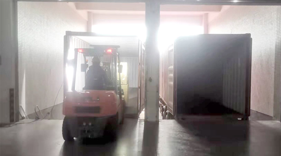 齊心協(xié)力為客戶(hù)！春節期間金環(huán)電器人員加班加點(diǎn)發(fā)貨